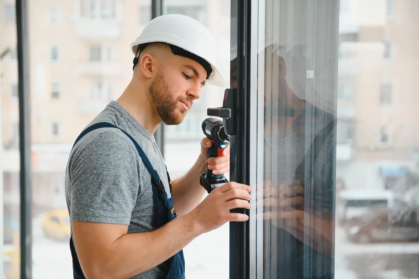 working installing window